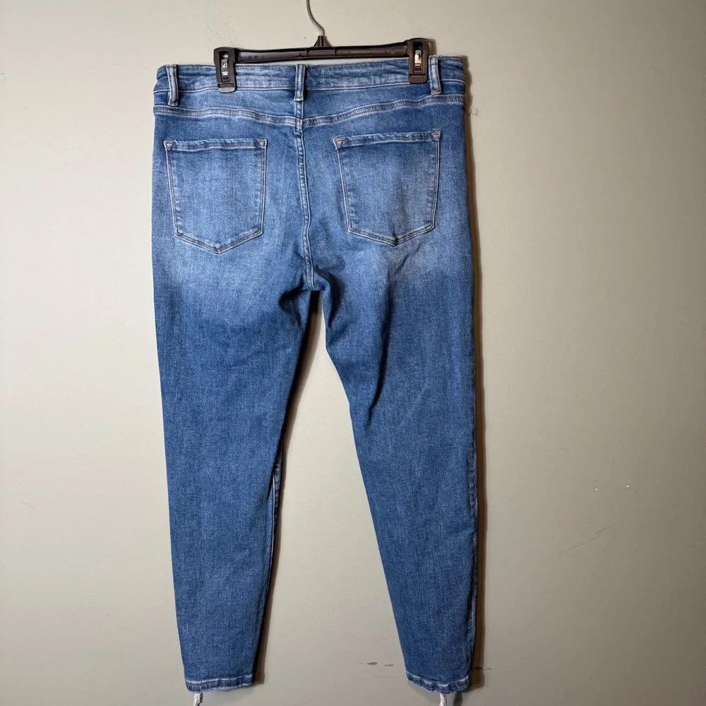 Vervet Classic‎ Blue Distressed Women Jeans Size 32 Style VT708